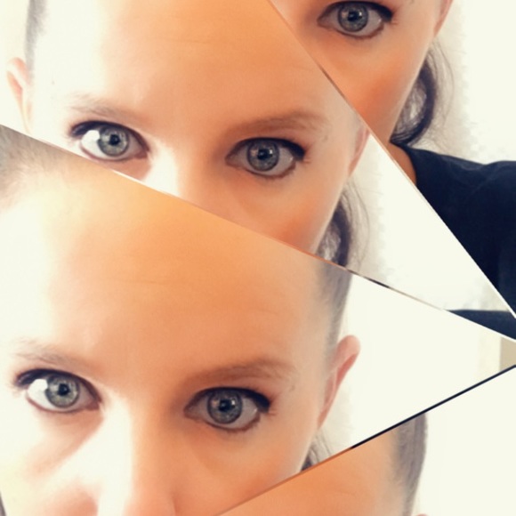 Meet your Posher, Dawn - Picture 2 of 2